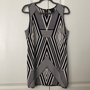black and white print sleeveless long tunic
